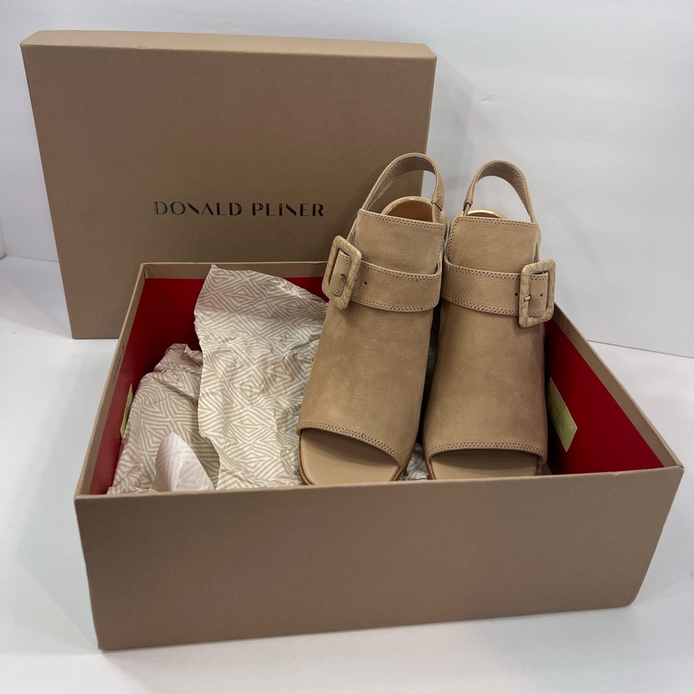 DONALD PLINER💯LADIES SAND COLOR OPEN TOE HALF BOOT. SIZE 10 MEDIUM - Picture 14 of 16